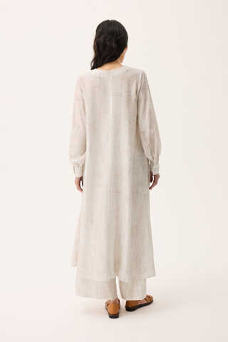 Önü Oval Kesim Takım Beyaz - 17