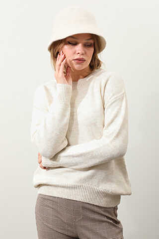 Önü Oval Kısa Kazak Krem - 4