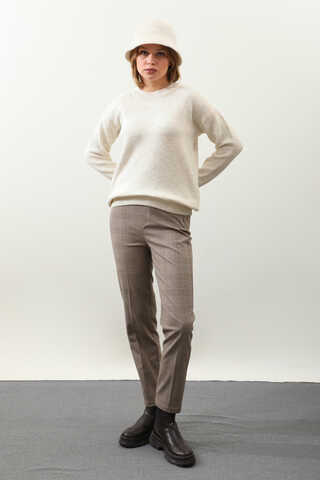 Önü Oval Kısa Kazak Krem - 1