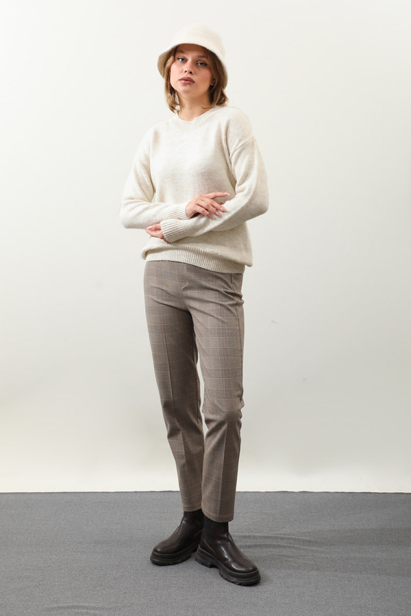 Önü Oval Kısa Kazak Krem - 2