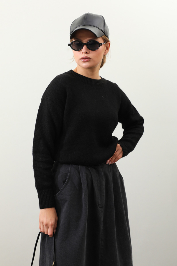 Önü Oval Kısa Kazak Siyah - 1