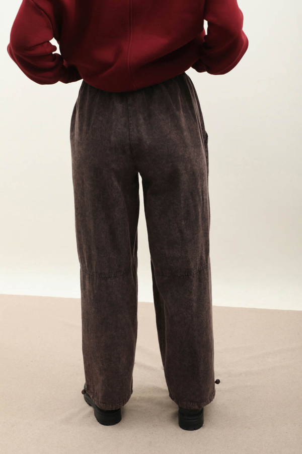 Paçası Lastikli Bol Pantolon Yıkamalı Kahverengi - 3