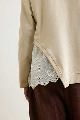 Pamuklu Dantel Detaylı Tişört Bej - 5