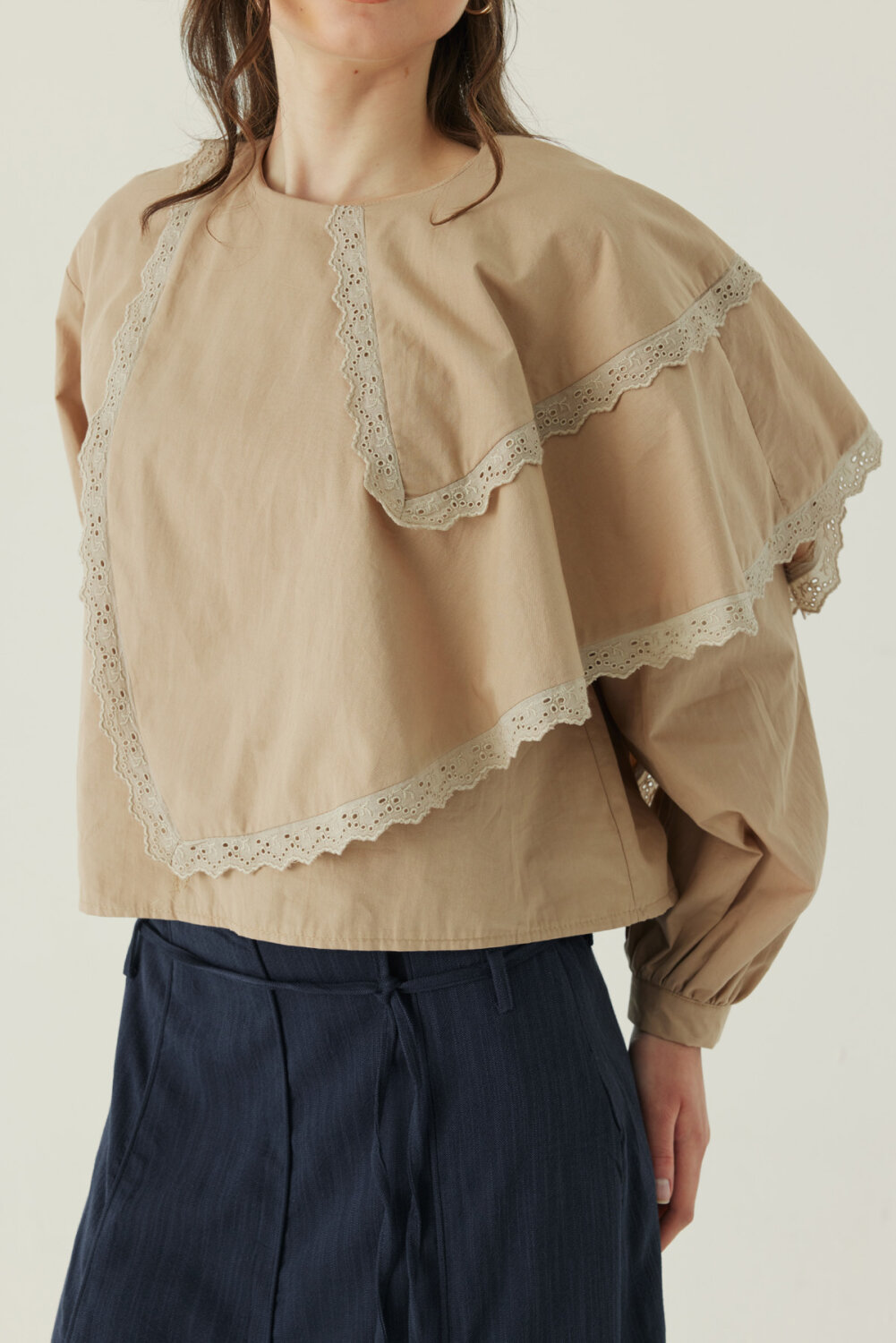 Pelerinli Poplin Gömlek Bej 