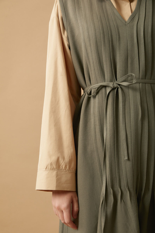 Pin Tuck Detail Dress Khaki - 10
