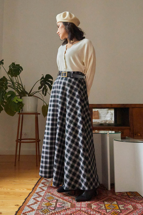 Plaid Pattern A-Line Skirt Black - 10