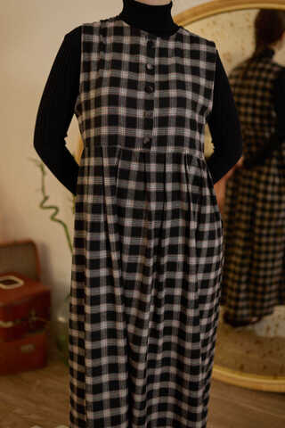 Plaid Pattern Jumper Dress Black - 6