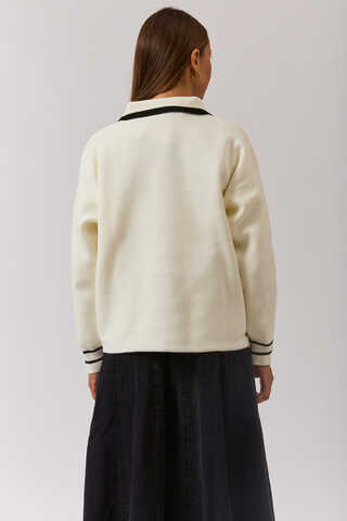 Plain Polo Sweater White - 11