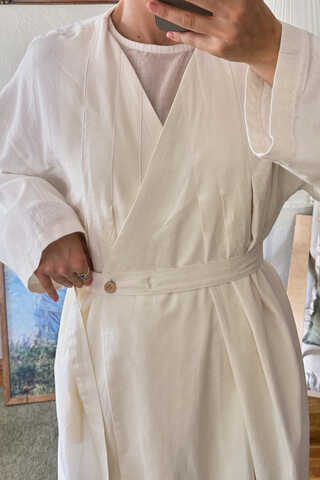  Pleated Collar Linen Abaya White - 17