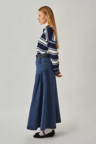 ChatGPT:  Pleated Detail Denim Skirt Light Blue - 6