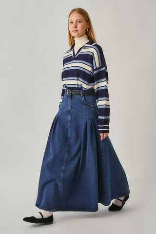 ChatGPT:  Pleated Detail Denim Skirt Light Blue - 4