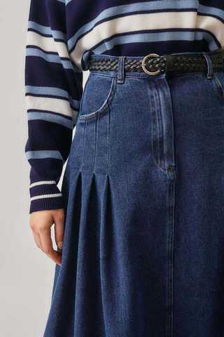 ChatGPT:  Pleated Detail Denim Skirt Light Blue - 7