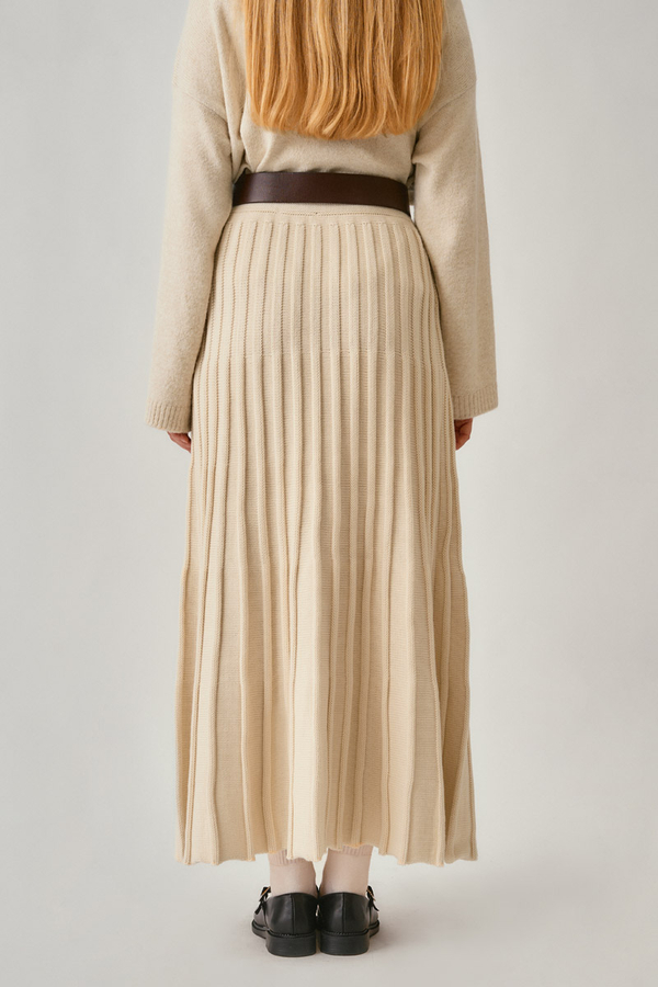 Pleated Knit Skirt Ecru - 11