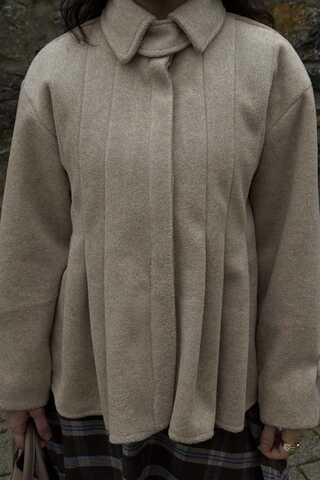 Pleated Short Coat Stone - 8