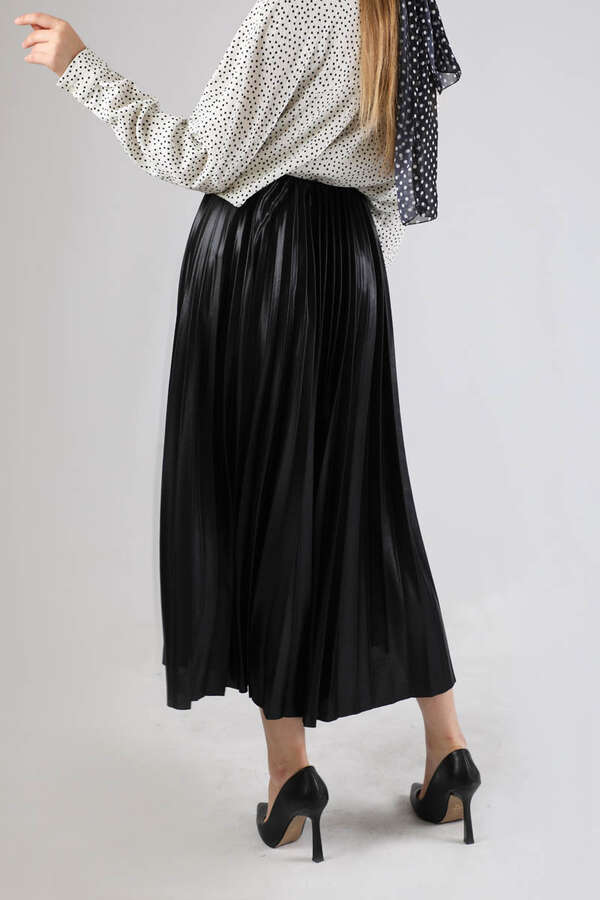 Pleated Skirt Black - 4