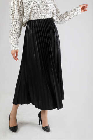 Pleated Skirt Black - 3