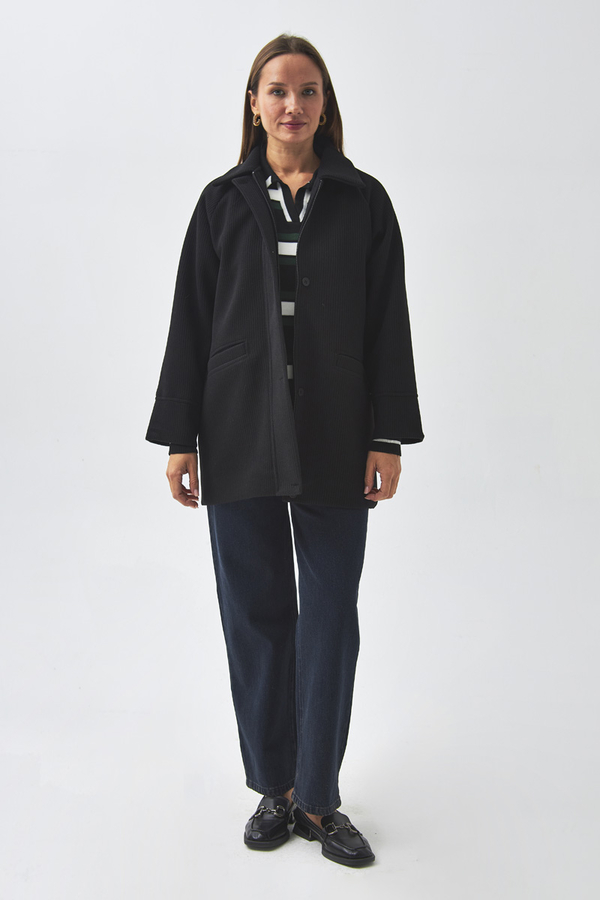 Raglan Sleeve Short Coat Black - 10