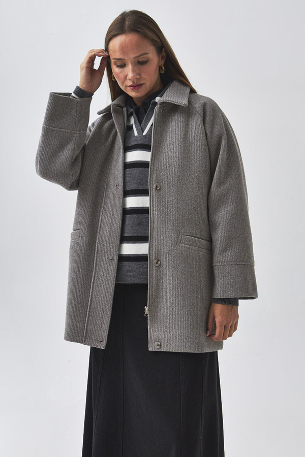 Raglan Sleeve Short Coat Grey - 2