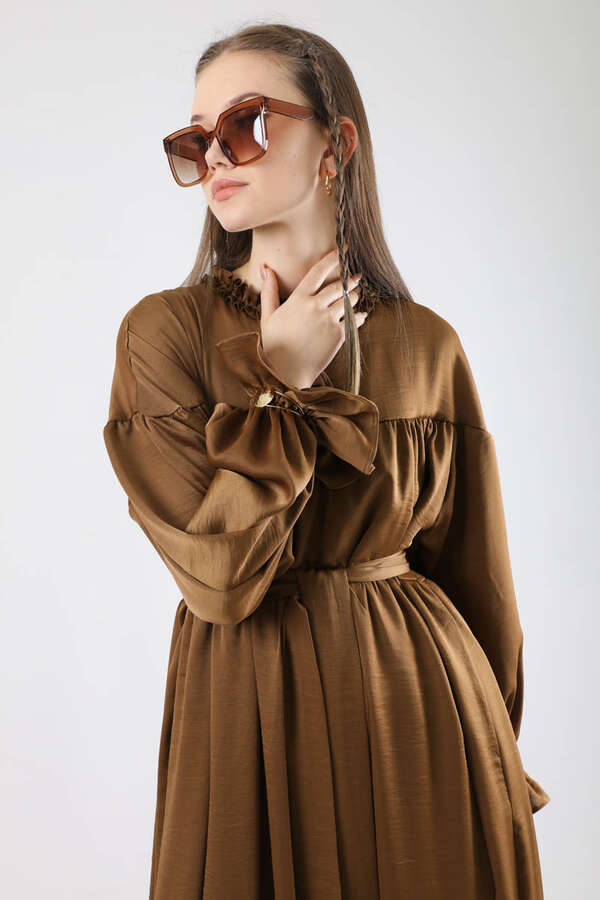 Robalı Saten Elbise Kahve - 5