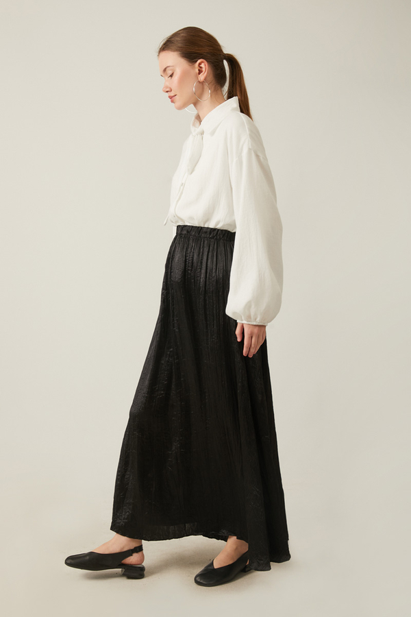 Satin Crushed Skirt Black - 4