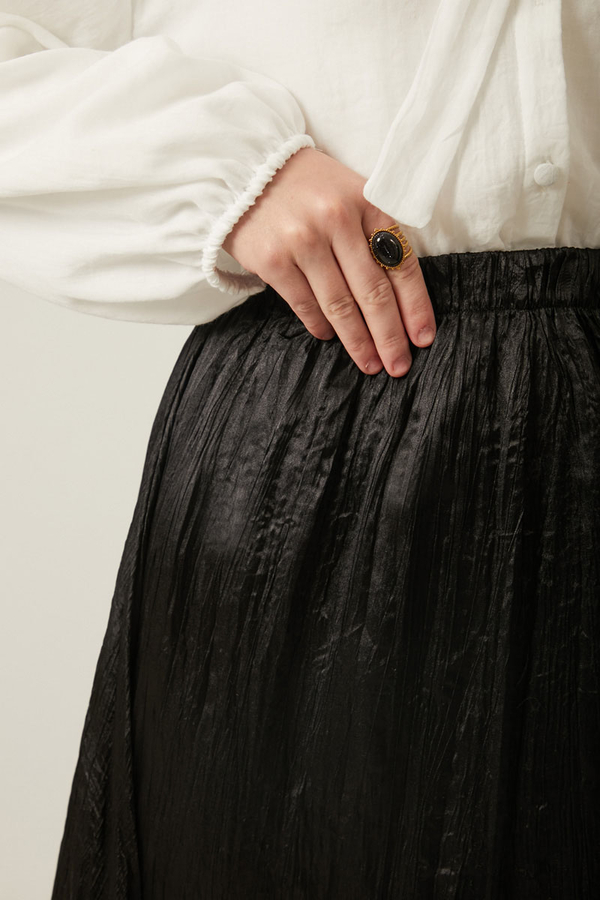 Satin Crushed Skirt Black - 8