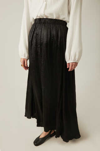 Satin Crushed Skirt Black - 9