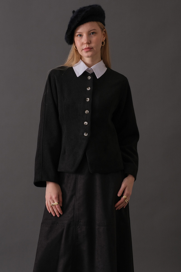 Short Jacket with Dart Detail Black - 4