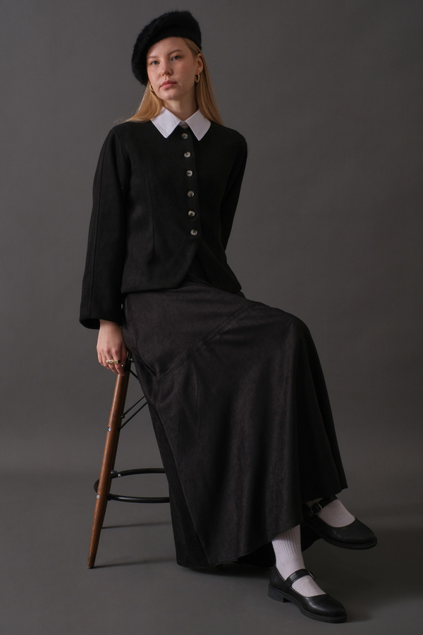 Short Jacket with Dart Detail Black - 1