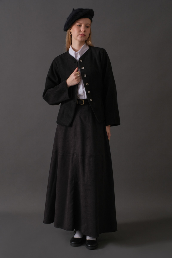 Short Jacket with Dart Detail Black - 11