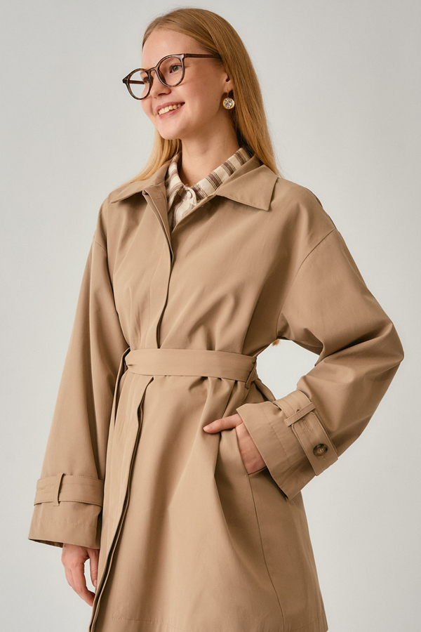 Short Trench Coat with Dropped Shoulders Beige - 10