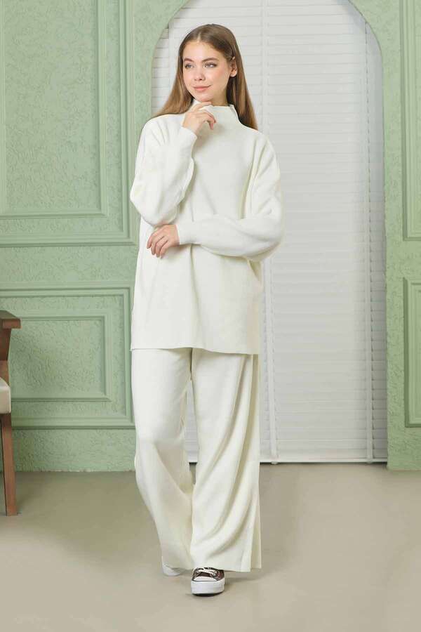 Straight Collar Knitwear Suit Ecru - 1