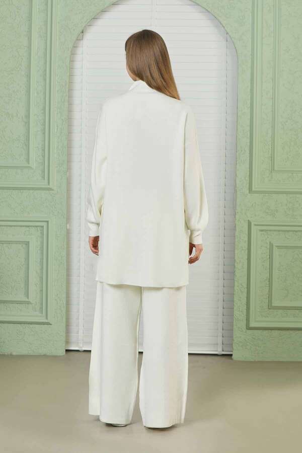 Straight Collar Knitwear Suit Ecru - 4