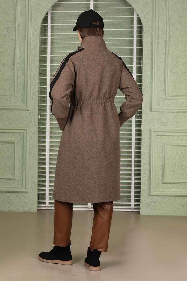 Striped Sleeve Stamp Coat Soil - 5