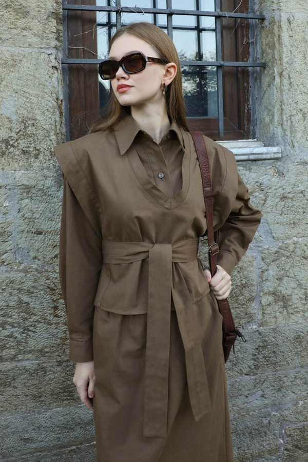 Süveterli Gömlek Etek Takım Kahverengi - 1