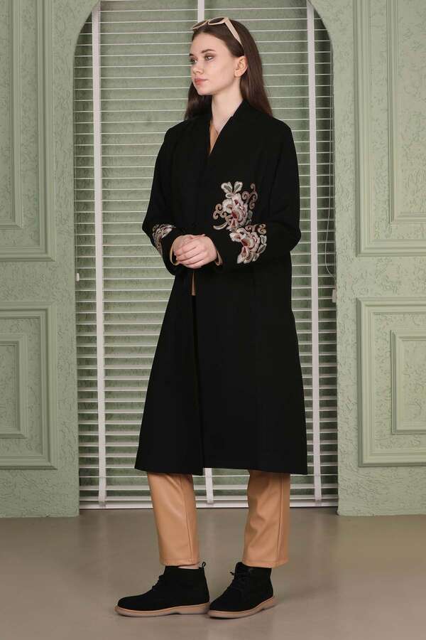 Tasseled Cachet Coat Black - 3