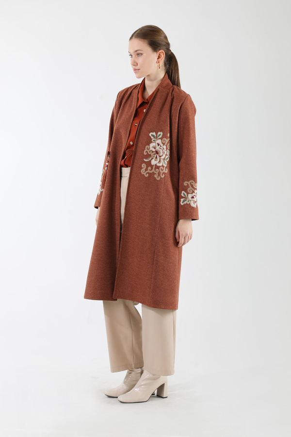 Tasseled Cachet Coat Tile - 5