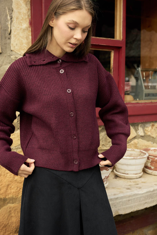Turtleneck Cardigan Burgundy - 10