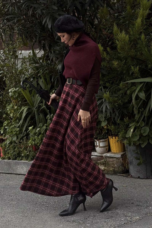 Turtleneck Knit Vest Burgundy - 2