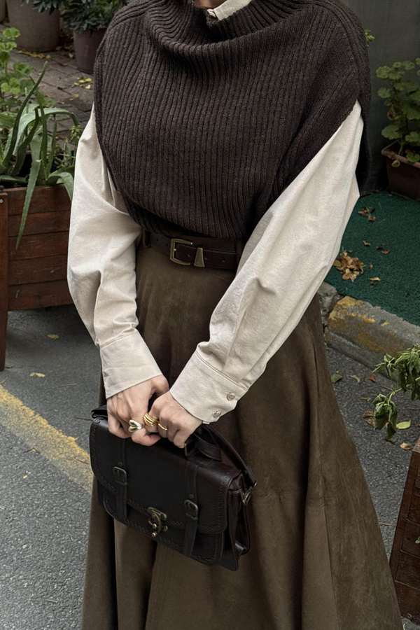 Turtleneck Knit Vest Dark Brown - 1