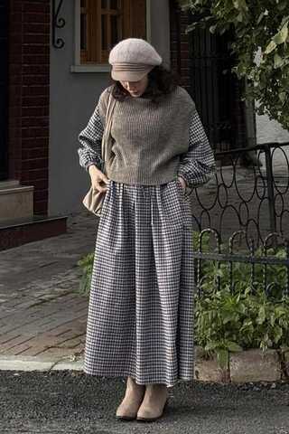 Turtleneck Knit Vest Earth Tone - 1