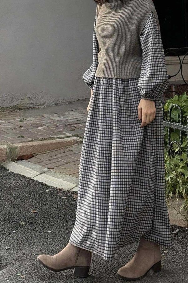 Turtleneck Knit Vest Earth Tone - 2