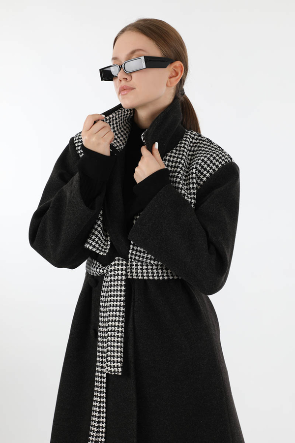 Tüvit Detaylı Kruvaze Kaban Siyah - 2