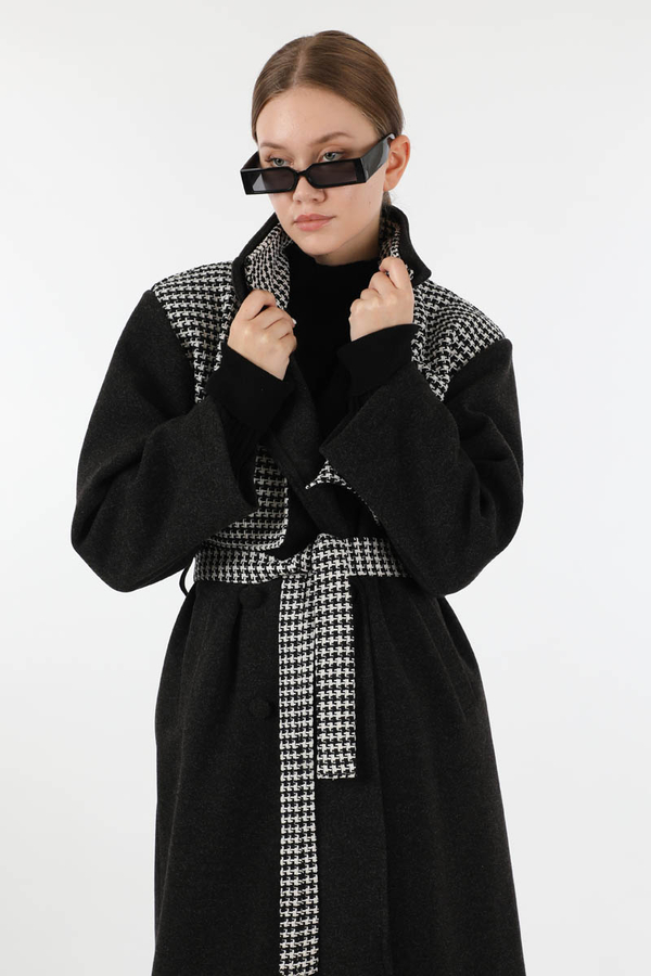 Tüvit Detaylı Kruvaze Kaban Siyah - 4