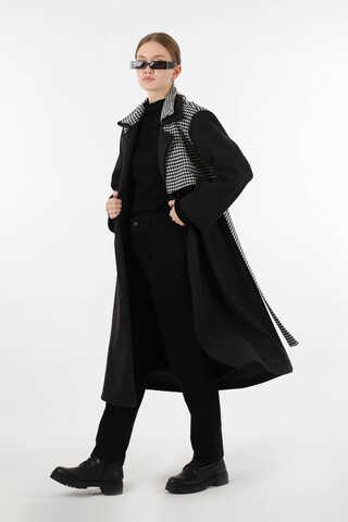 Tüvit Detaylı Kruvaze Kaban Siyah - 3