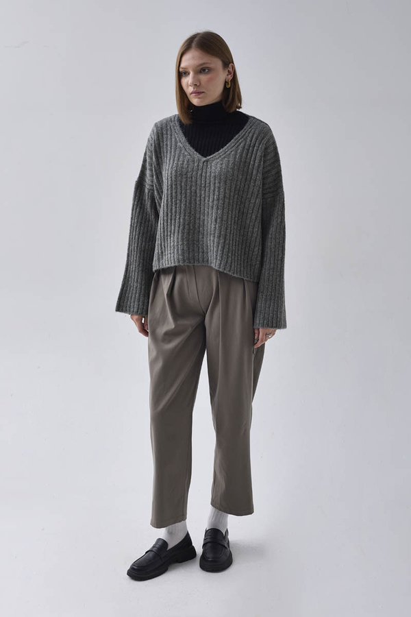 V Neck Crop Knit Sweater Anthracite (1)