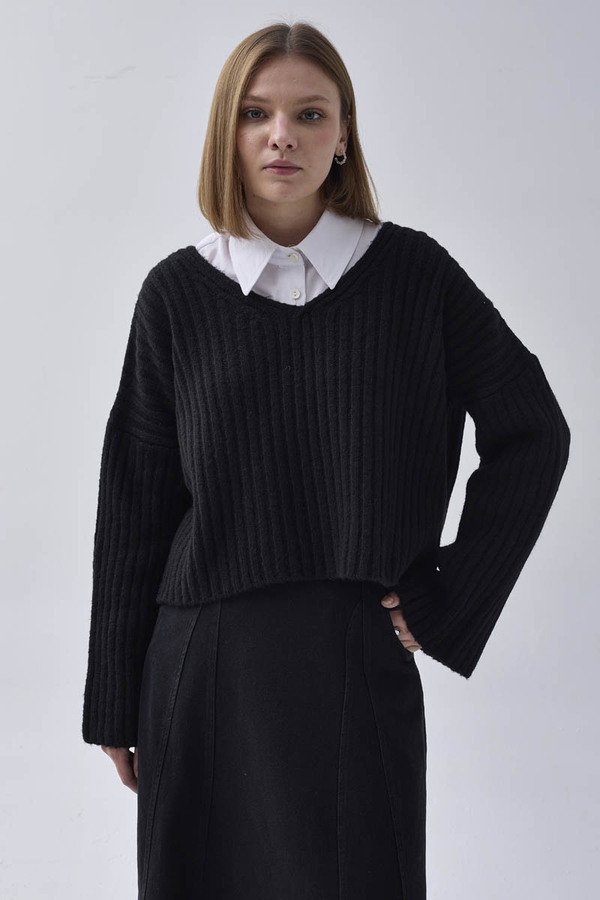 V Neck Crop Knit Sweater Black - 6