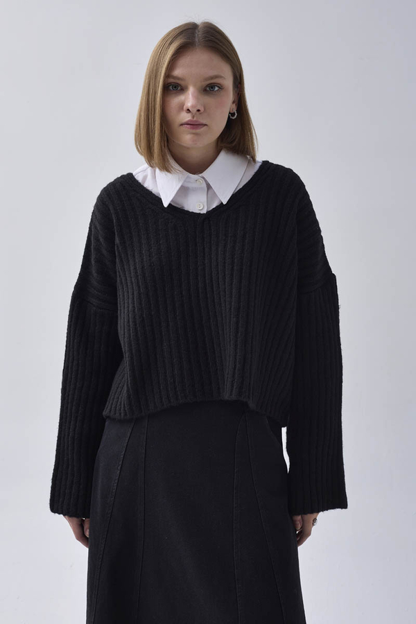 V Neck Crop Knit Sweater Black - 8