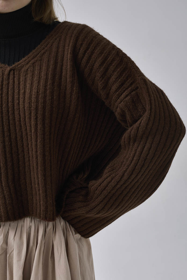 V Neck Crop Knit Sweater Brown - 4