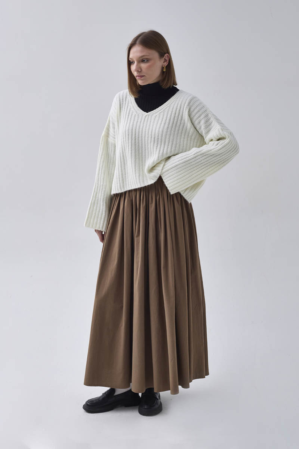 V Neck Crop Knit Sweater Ecru - 11