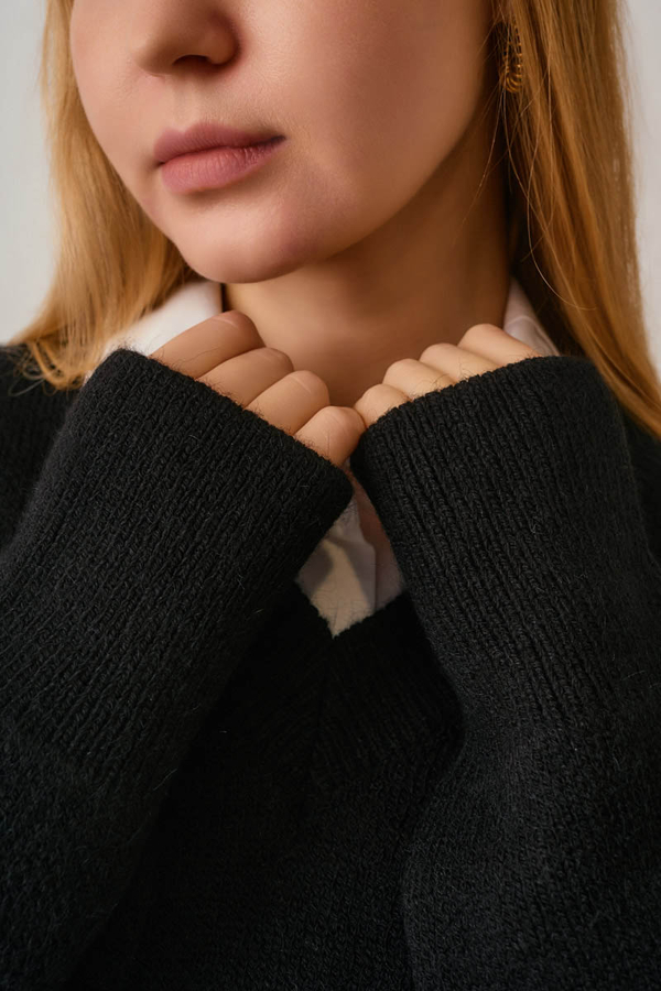 V-Neck Knit Sweater Black - 2